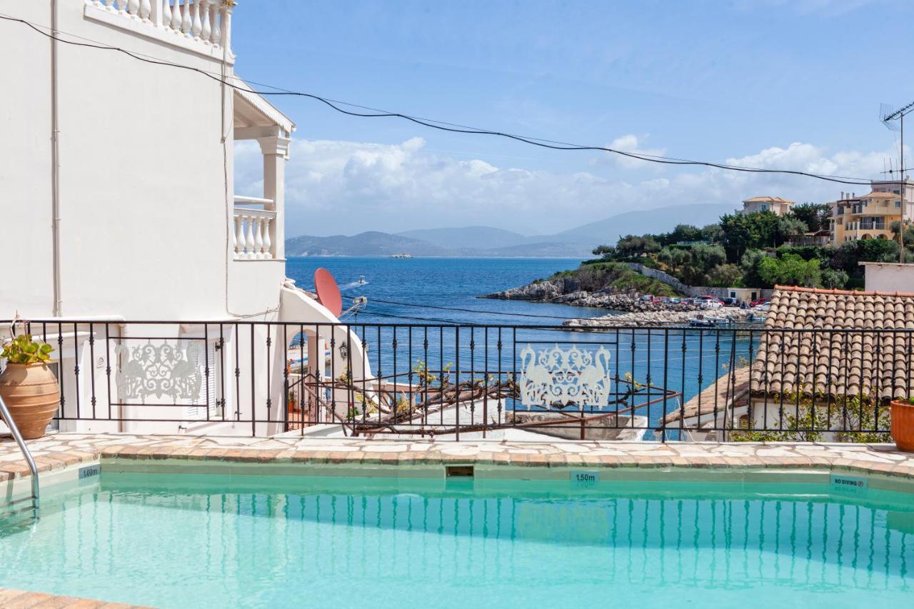 Aparthotel Limani